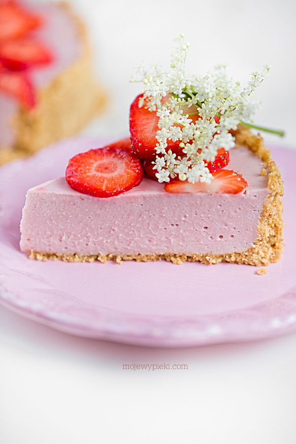 Strawberry millet cheesecake