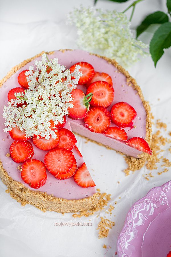 Strawberry millet cheesecake