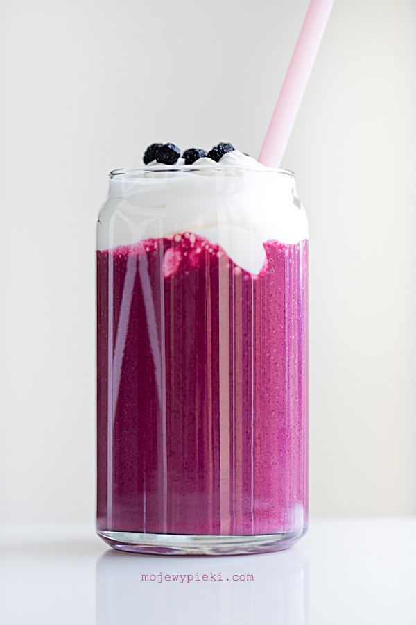 Blueberry and banana smoothie