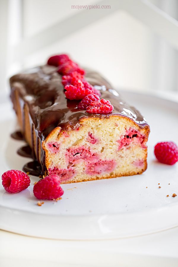 Yoghurt raspberry loaf cake with chocolate glaze