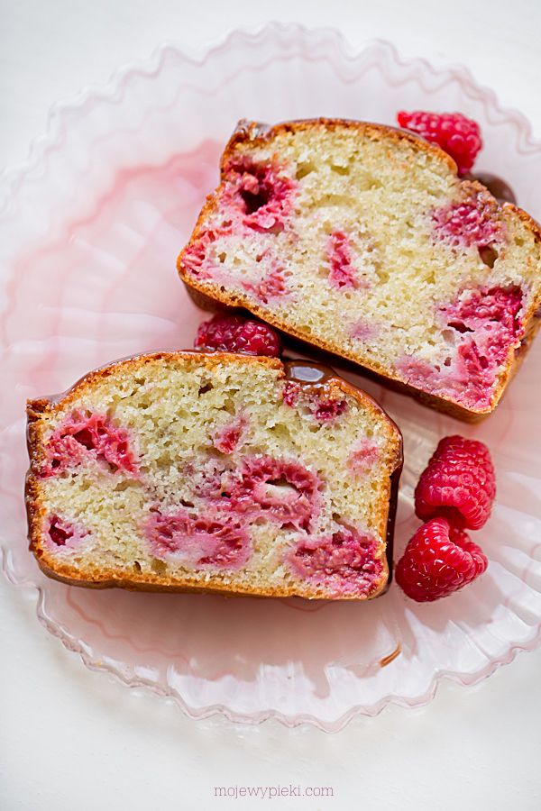 Yoghurt raspberry loaf cake with chocolate glaze