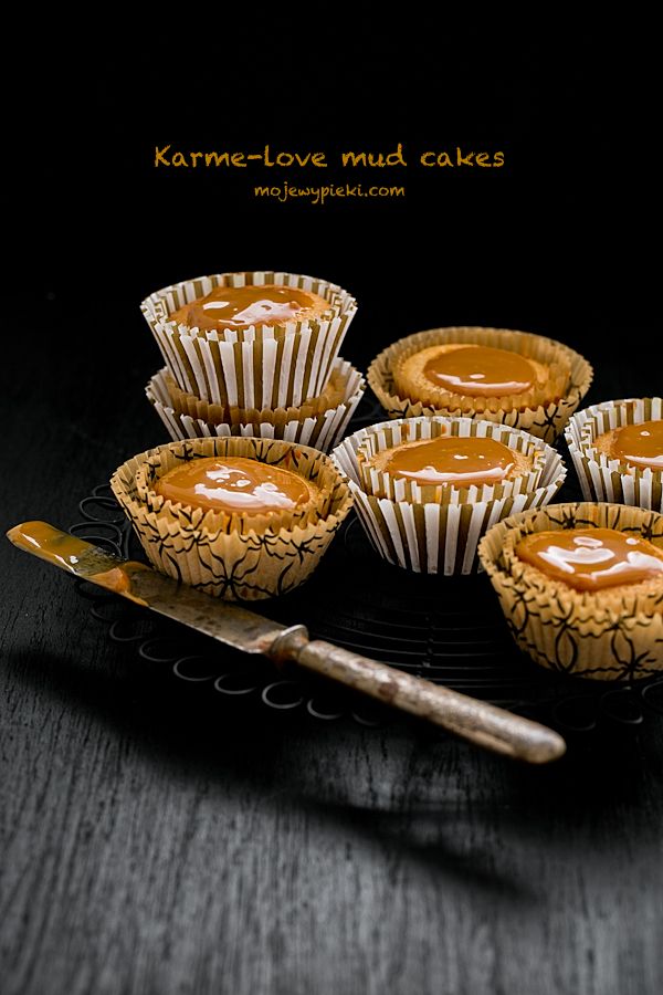 Caramel mud cupcakes