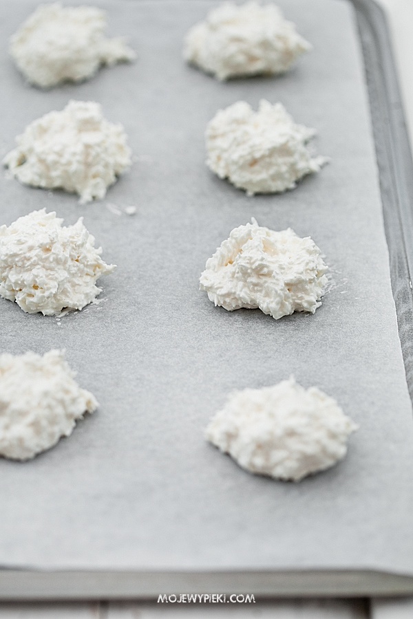 Coconut macaroons