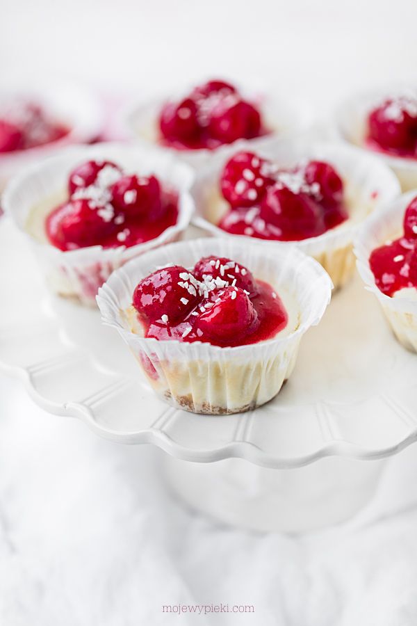 Coconut and raspberry mini cheesecakes