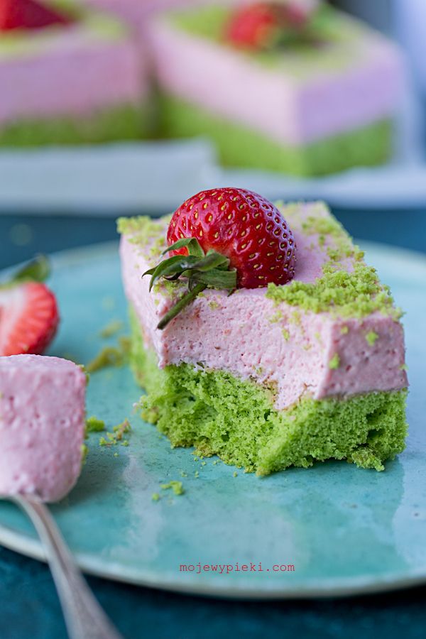 Strawberry Field cake