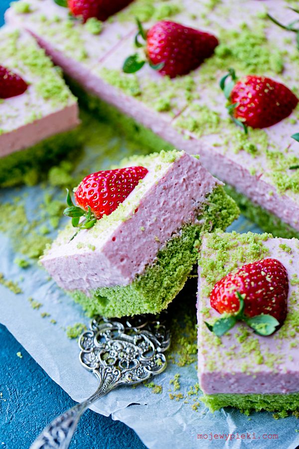 Strawberry Field cake