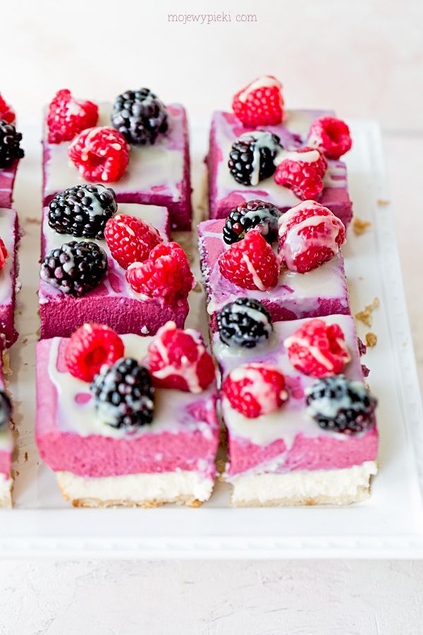 Forest fruit cheesecake squares