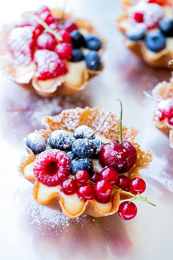 Lemon cream brandy snap baskets with fruit