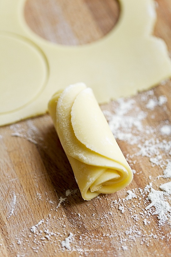 Butter rose cookies