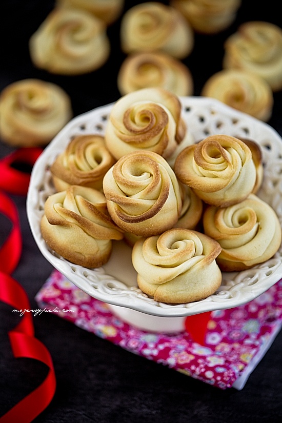 Butter rose cookies