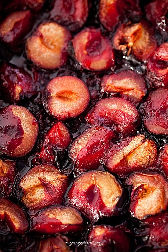 Roasted plums