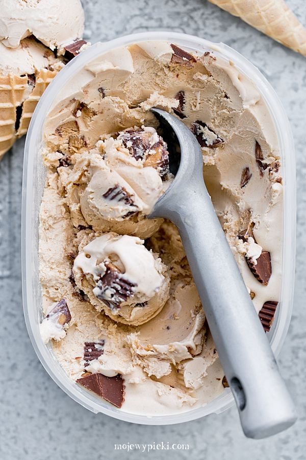 Peanut butter ice cream with reese’s