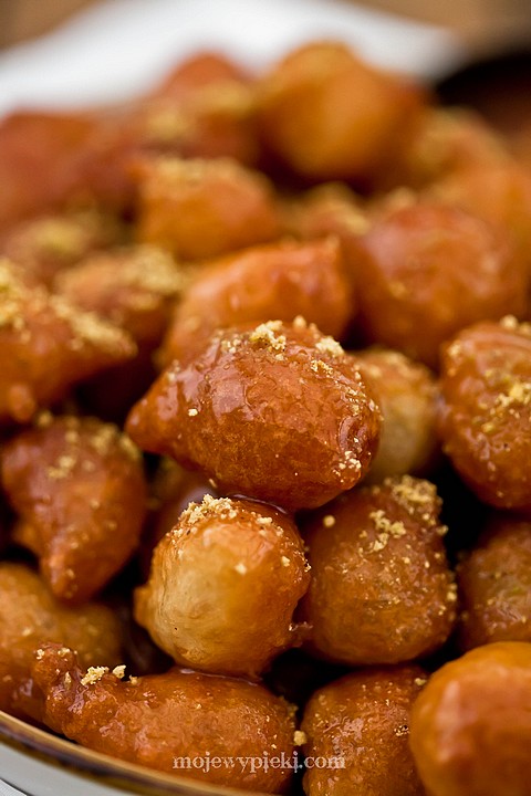 Turkish lokma – little syrup-soaked doughnuts