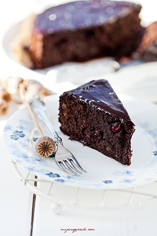 Chocolate poppy seed cake