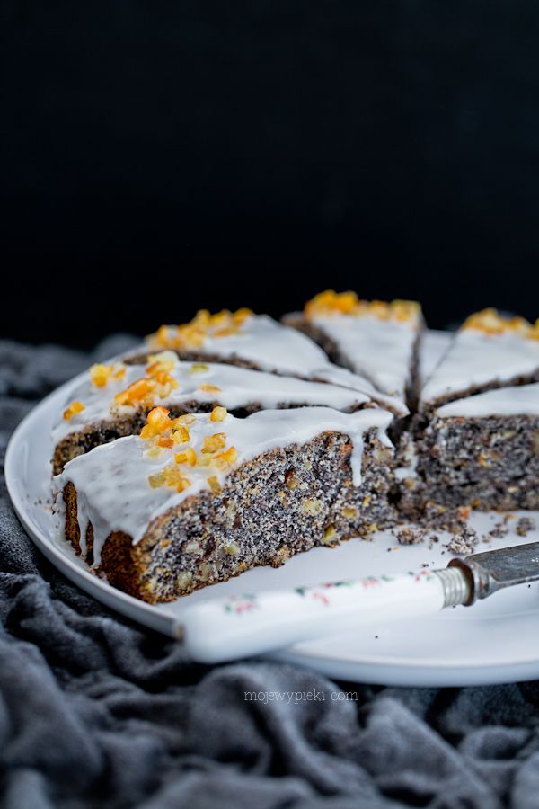 Orange poppy seed cake