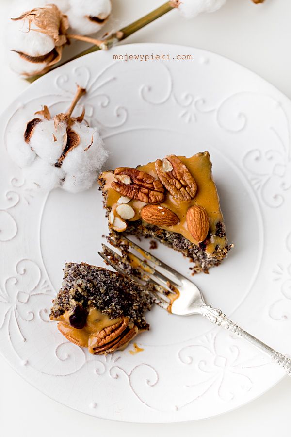 Apple poppy seed cake