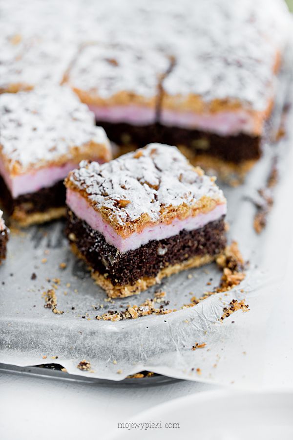 Polish poppy seed cake with meringue foam