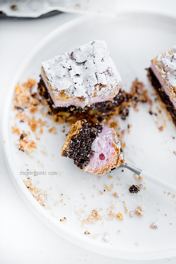 Polish poppy seed cake with meringue foam