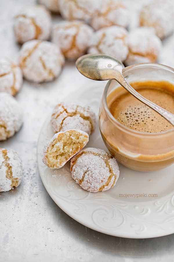 Soft amaretti cookies