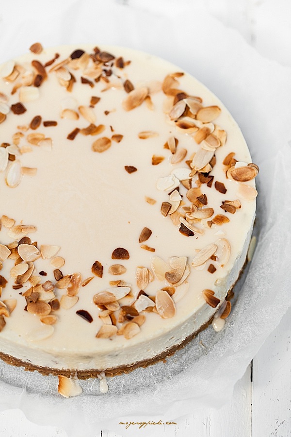 Almond Amaretto cheesecake