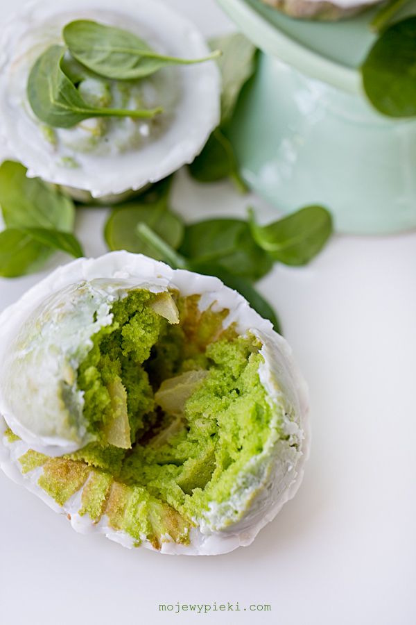 Spinach, lemon and apple muffins