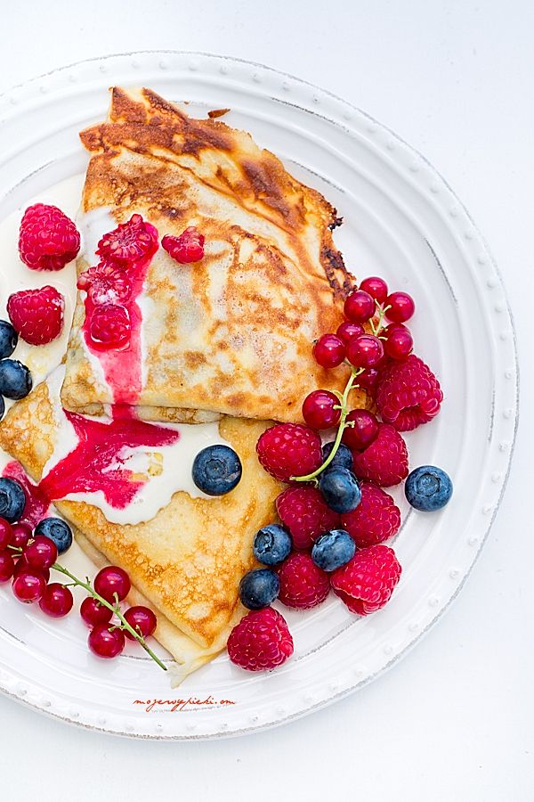 Crêpes with sweet cheese filling
