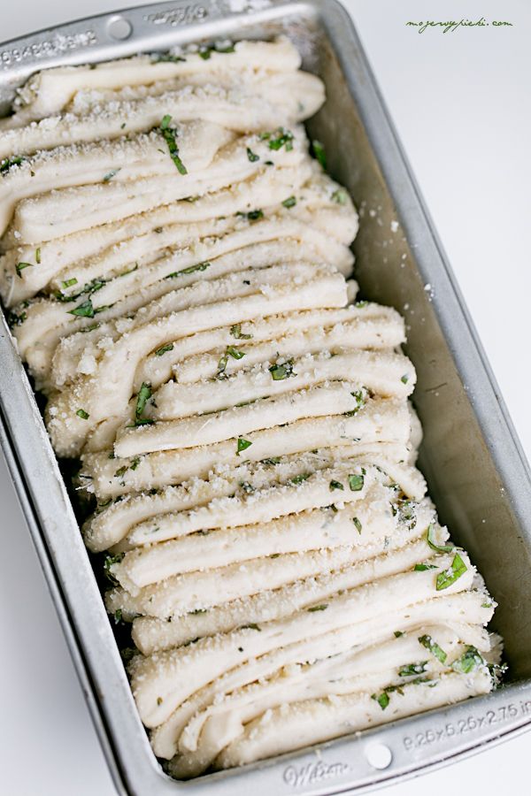 Garlic and parmesan pull-apart bread