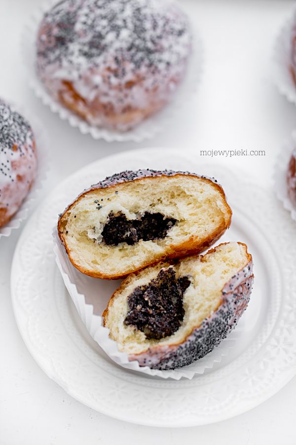 Polish poppy seed doughnuts with amaretto icing
