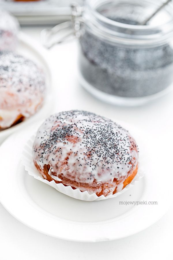 Polish poppy seed doughnuts with amaretto icing