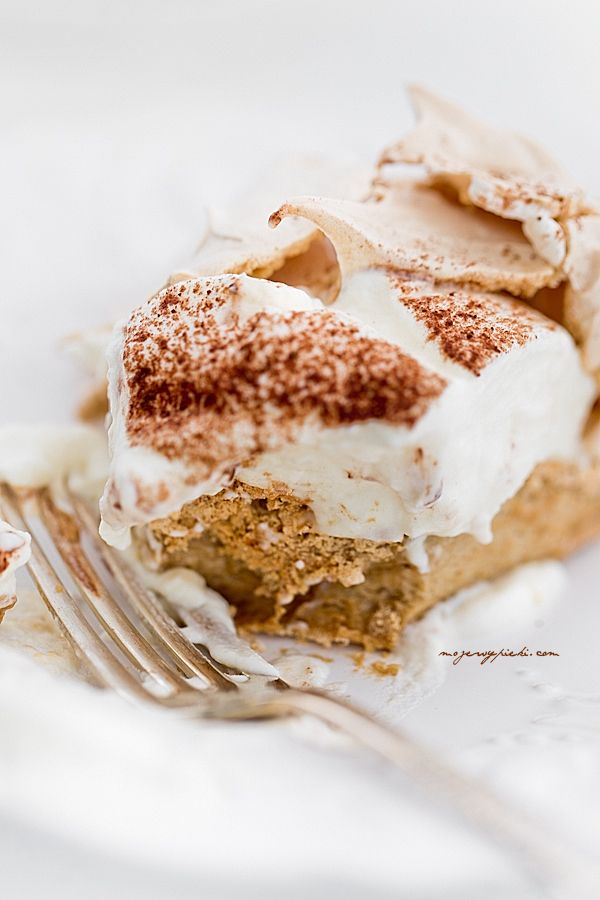 Cappuccino Pavlova