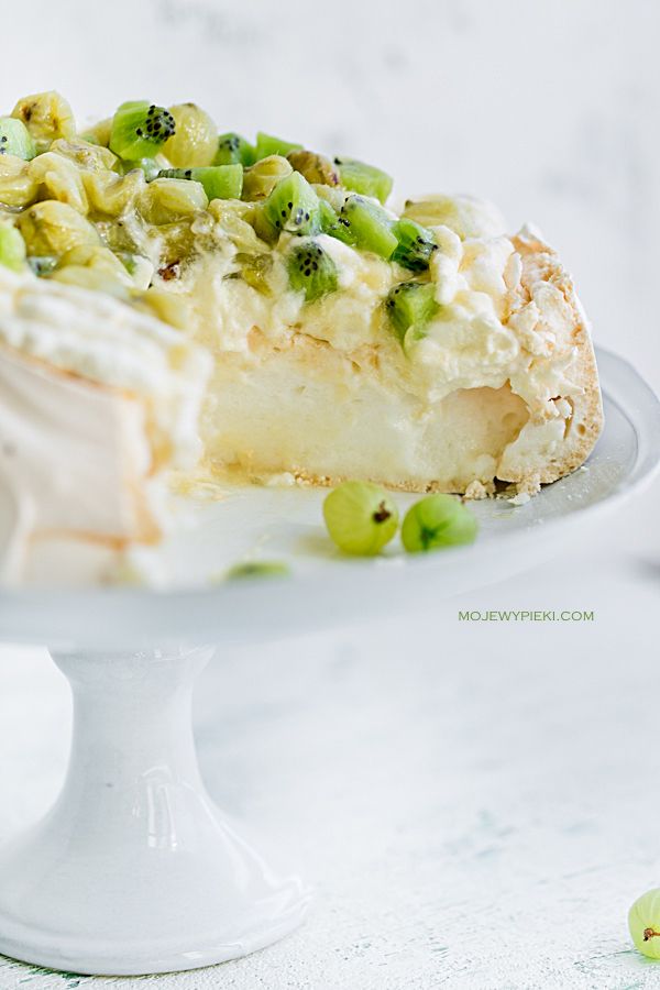 Gooseberries and Kiwi Pavlova
