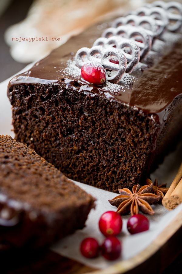 Spiced gingerbread loaf
