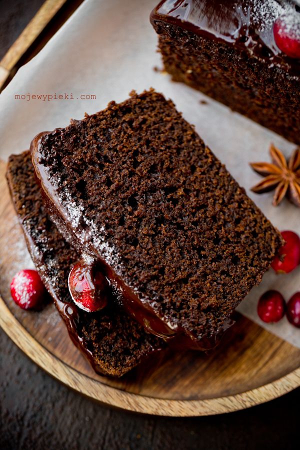 Spiced gingerbread loaf
