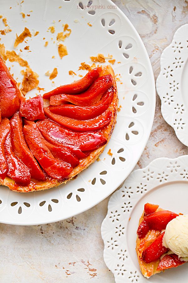 Quince tarte tatin