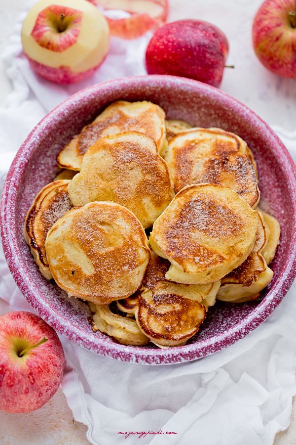 Yoghurt apple pancakes