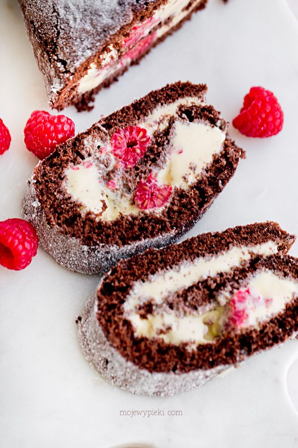 Arctic roll with raspberries