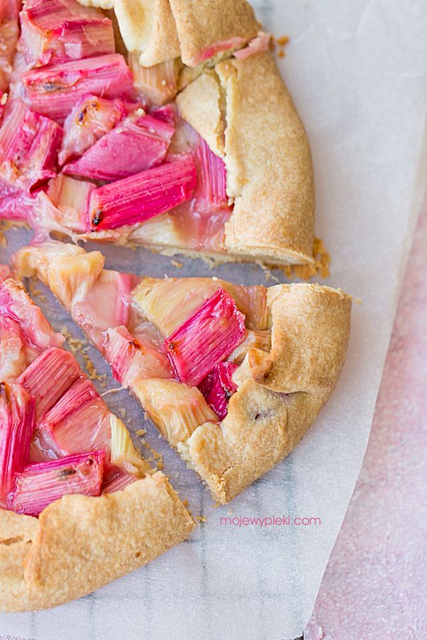 Rustic rhubarb tart