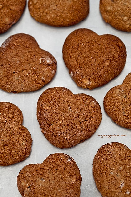 Rustic nut gingerbread hearts