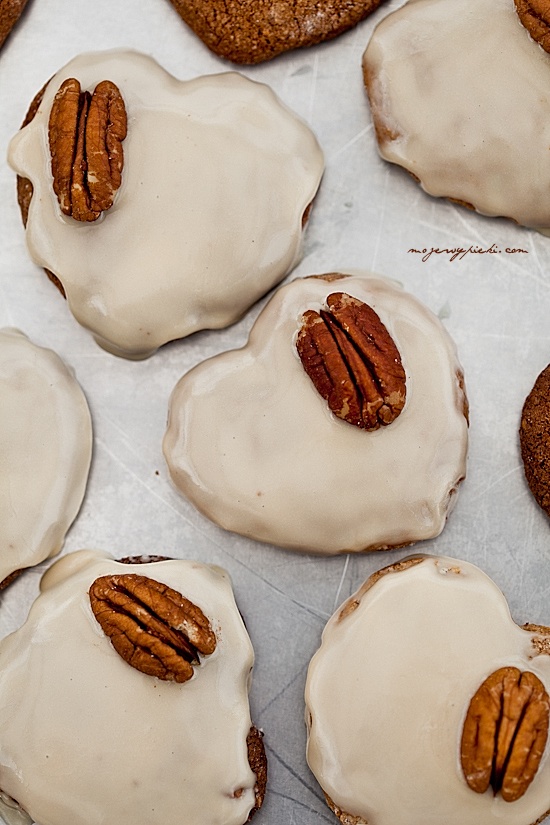Rustic nut gingerbread hearts
