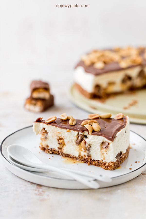 No-Bake Snickers cheesecake