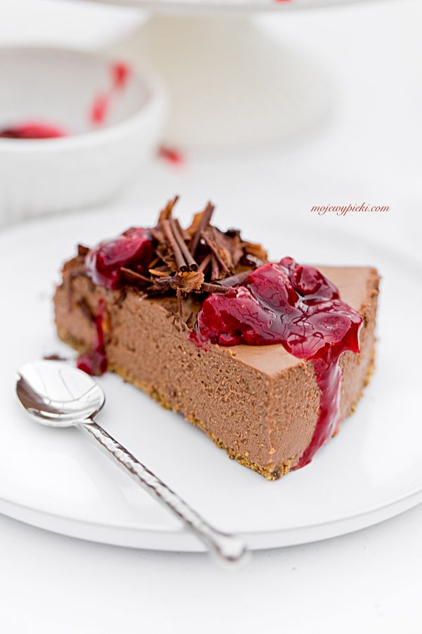 Chocolate cheesecake with cherries