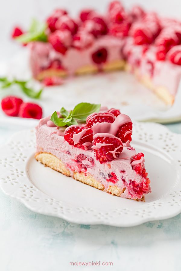 No-bake raspberry cheesecake with ruby chocolate