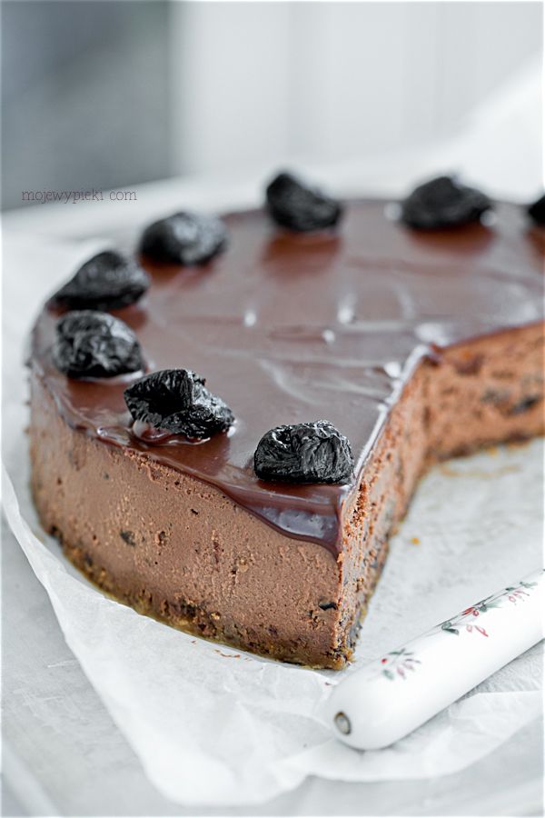 Prune in Chocolate cheesecake
