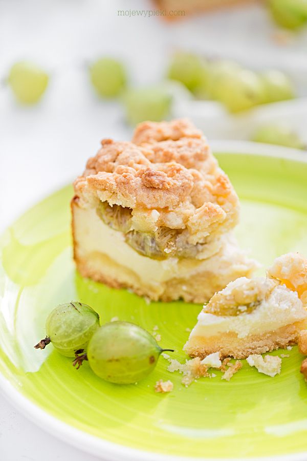 Gooseberry streusel cheesecake