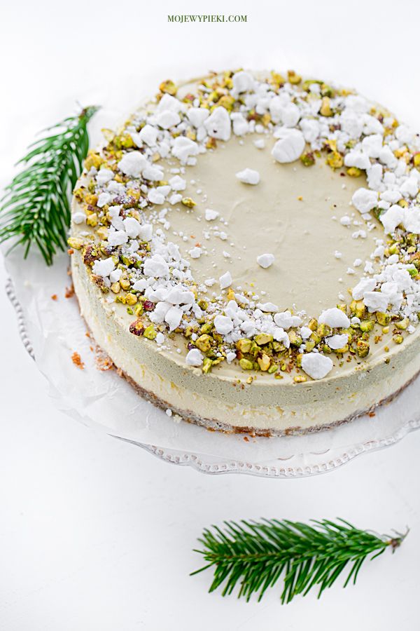 Pistachio mousse cheesecake