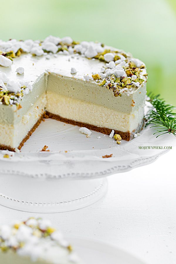 Pistachio mousse cheesecake