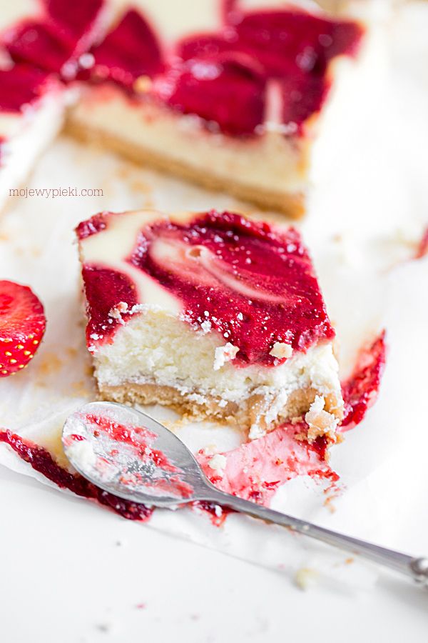 Cheesecake with roasted strawberry swirl