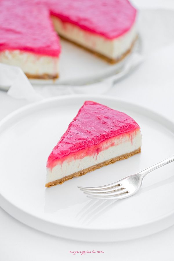 Vanilla cheesecake with pink rhubarb