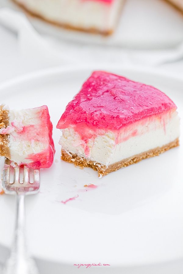 Vanilla cheesecake with pink rhubarb