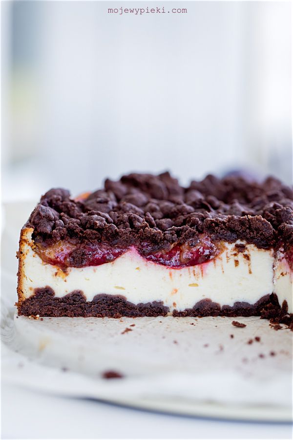Plum cheesecake